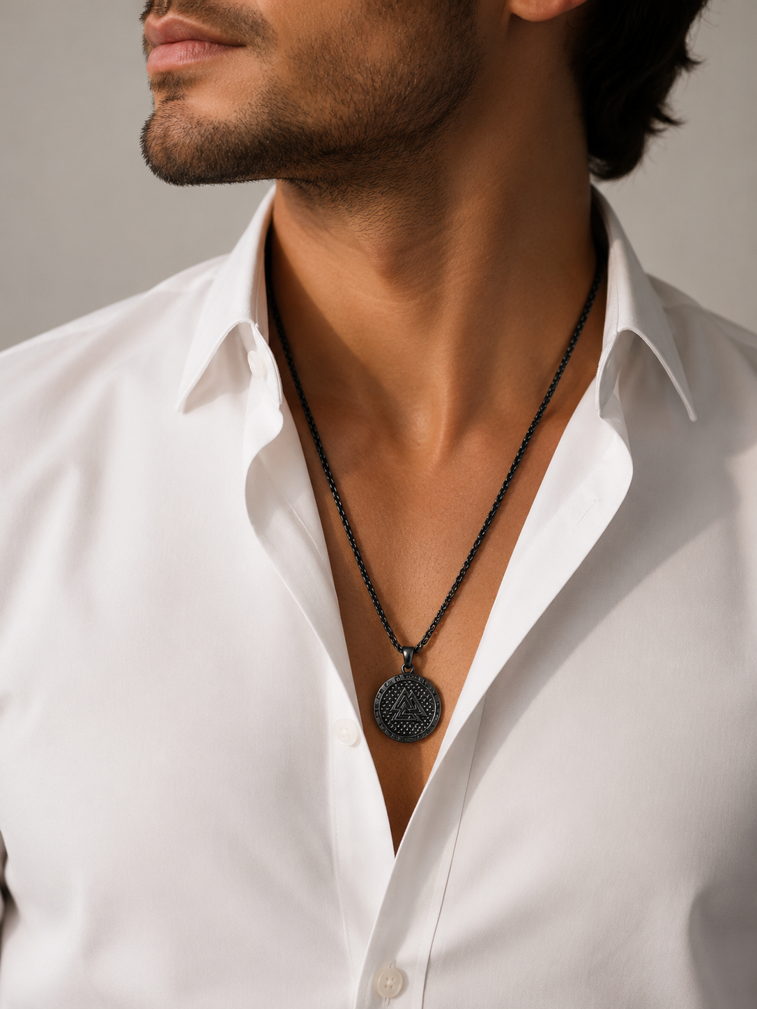 Collar Raven