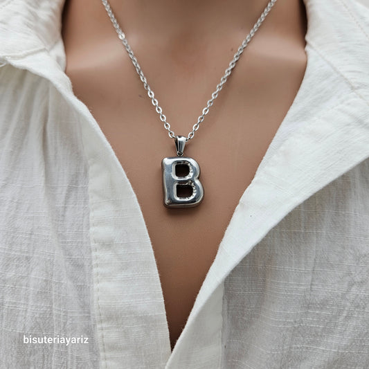 Collar Inicial B