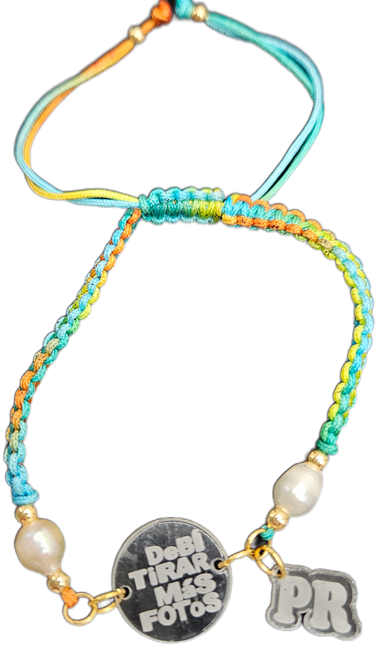 DeBí Tirar Más Fotos PR