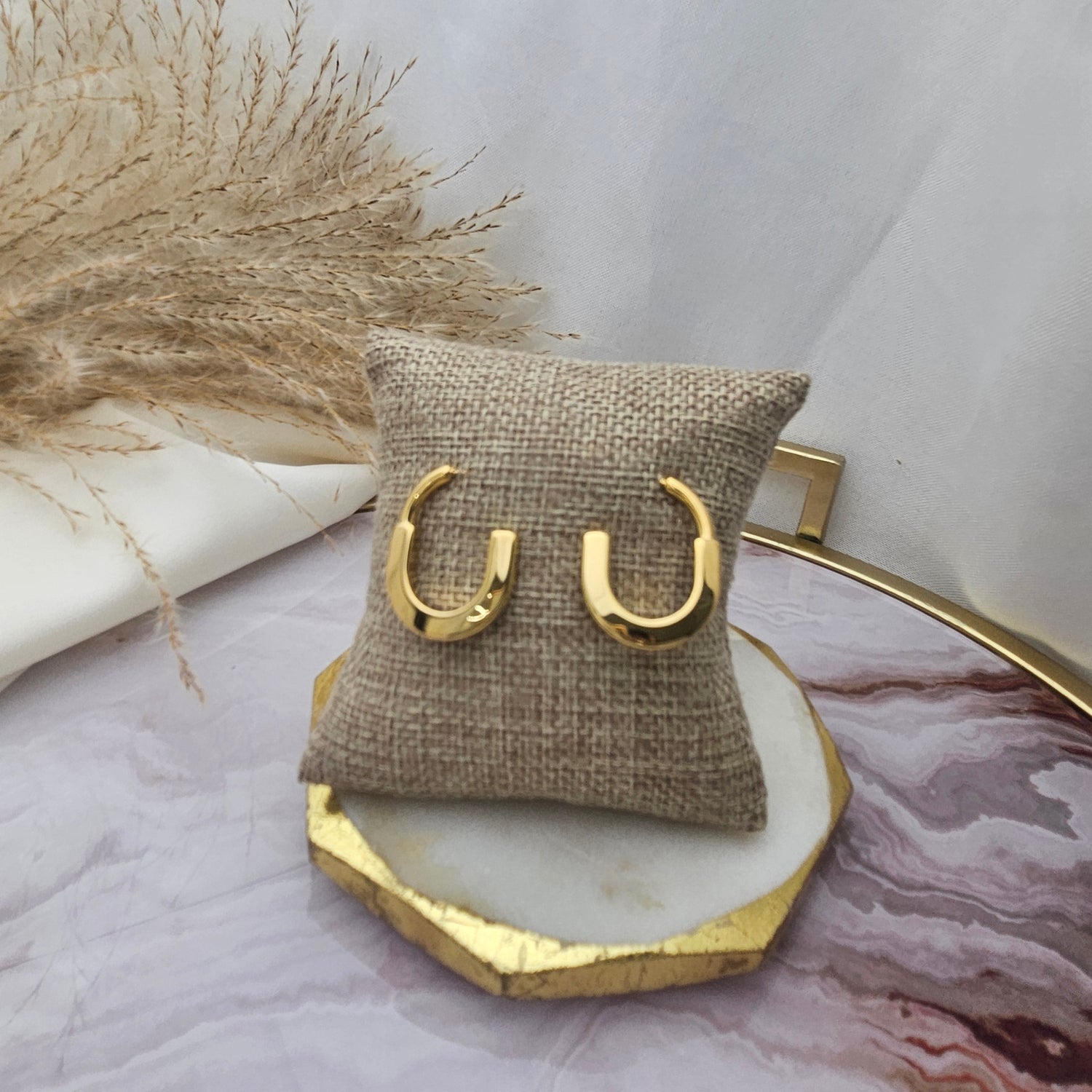 Aretes