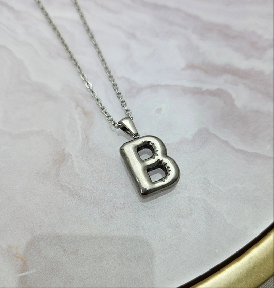 Collar Inicial B