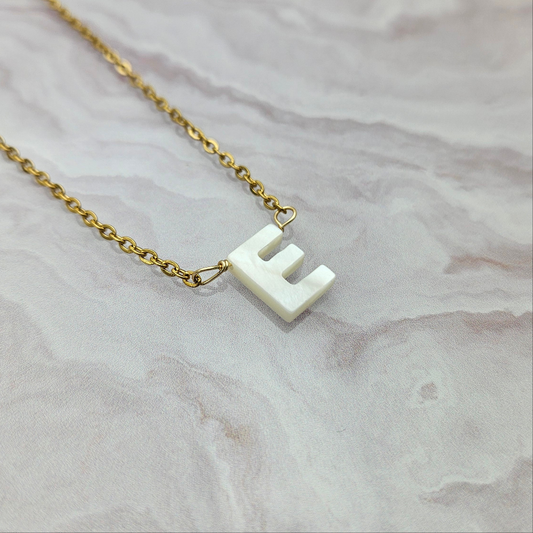 Collar Inicial E