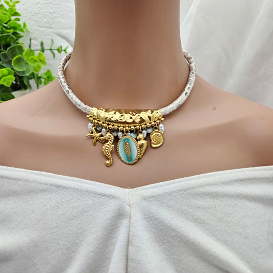 Collar océano dorado