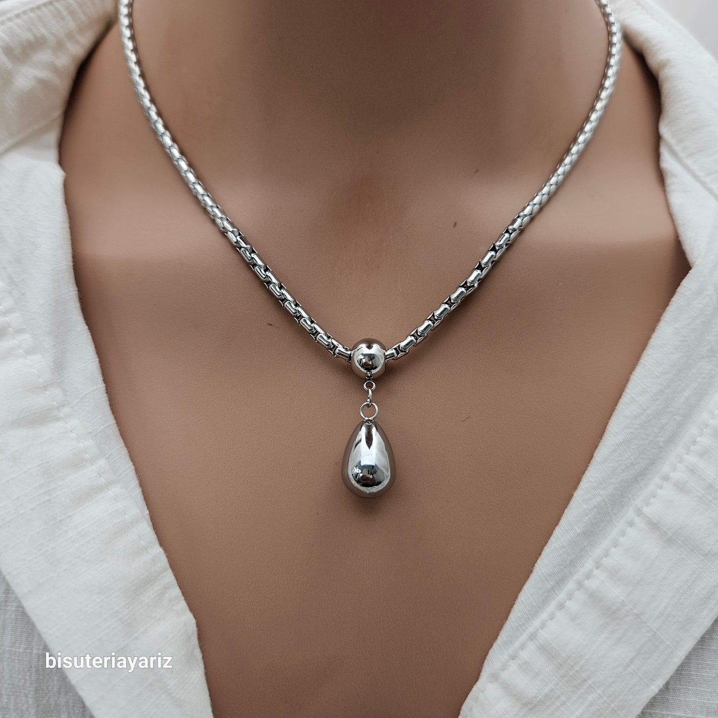 Collar Gota
