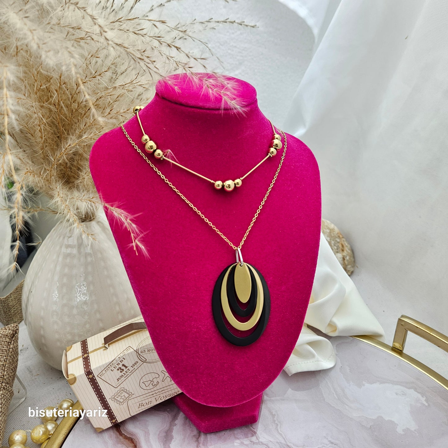 Collar visión dorada