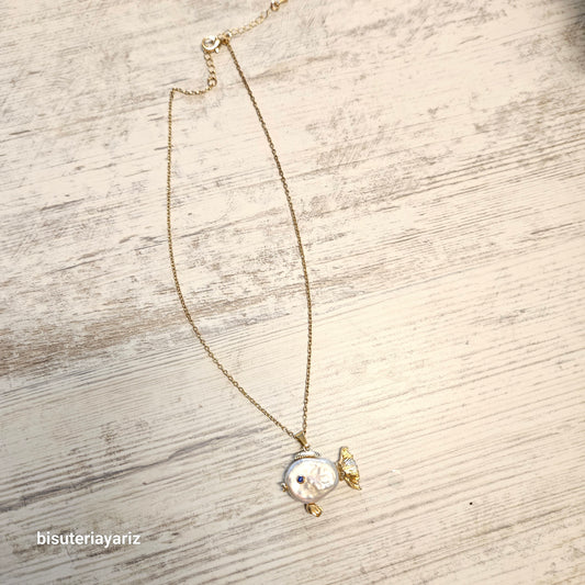 Collar pez dorado