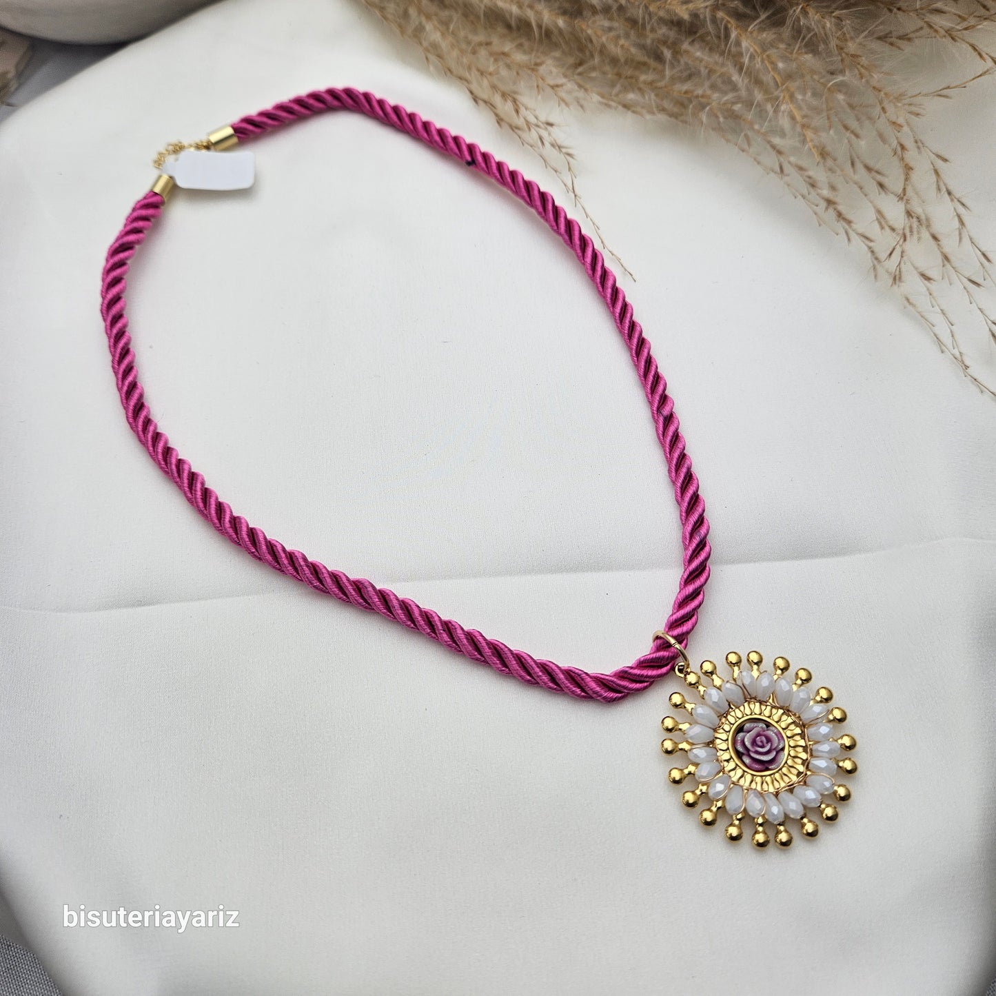 Collar Lauri