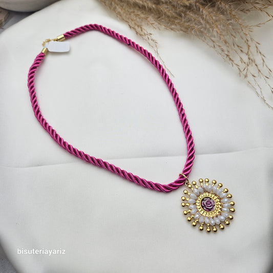 Collar Lauri
