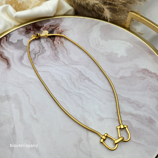 Collar Laos