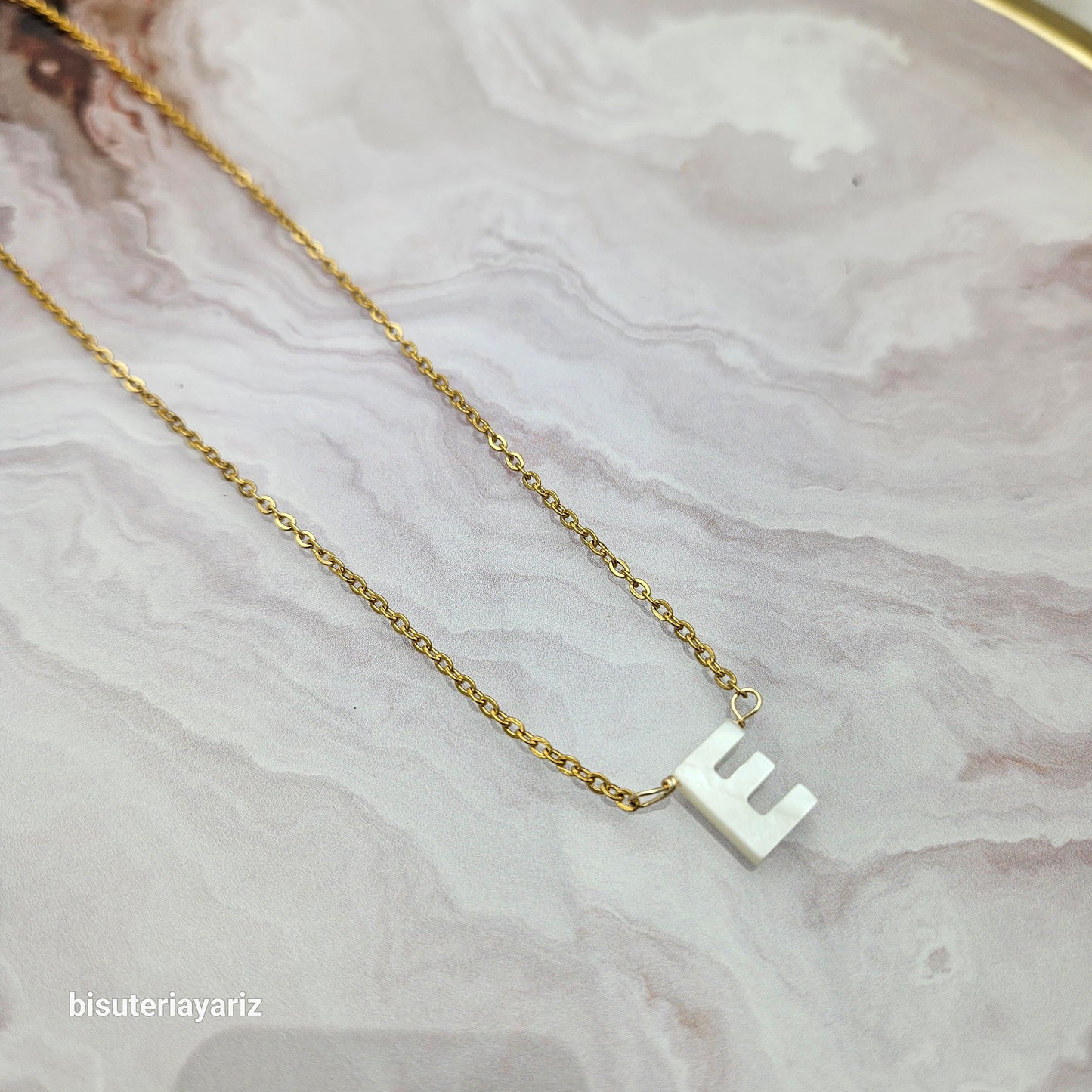 Collar Inicial E