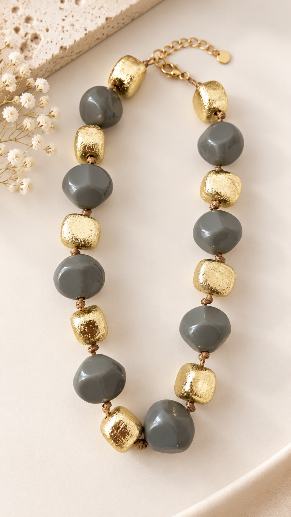 Collar Gris y Dorado Chunky