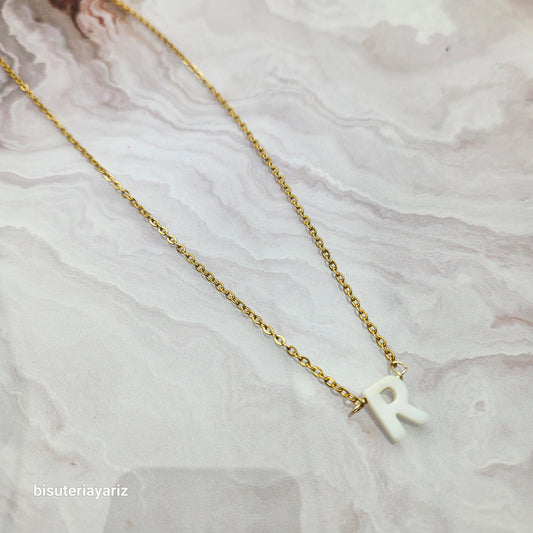 Collar Inicial R