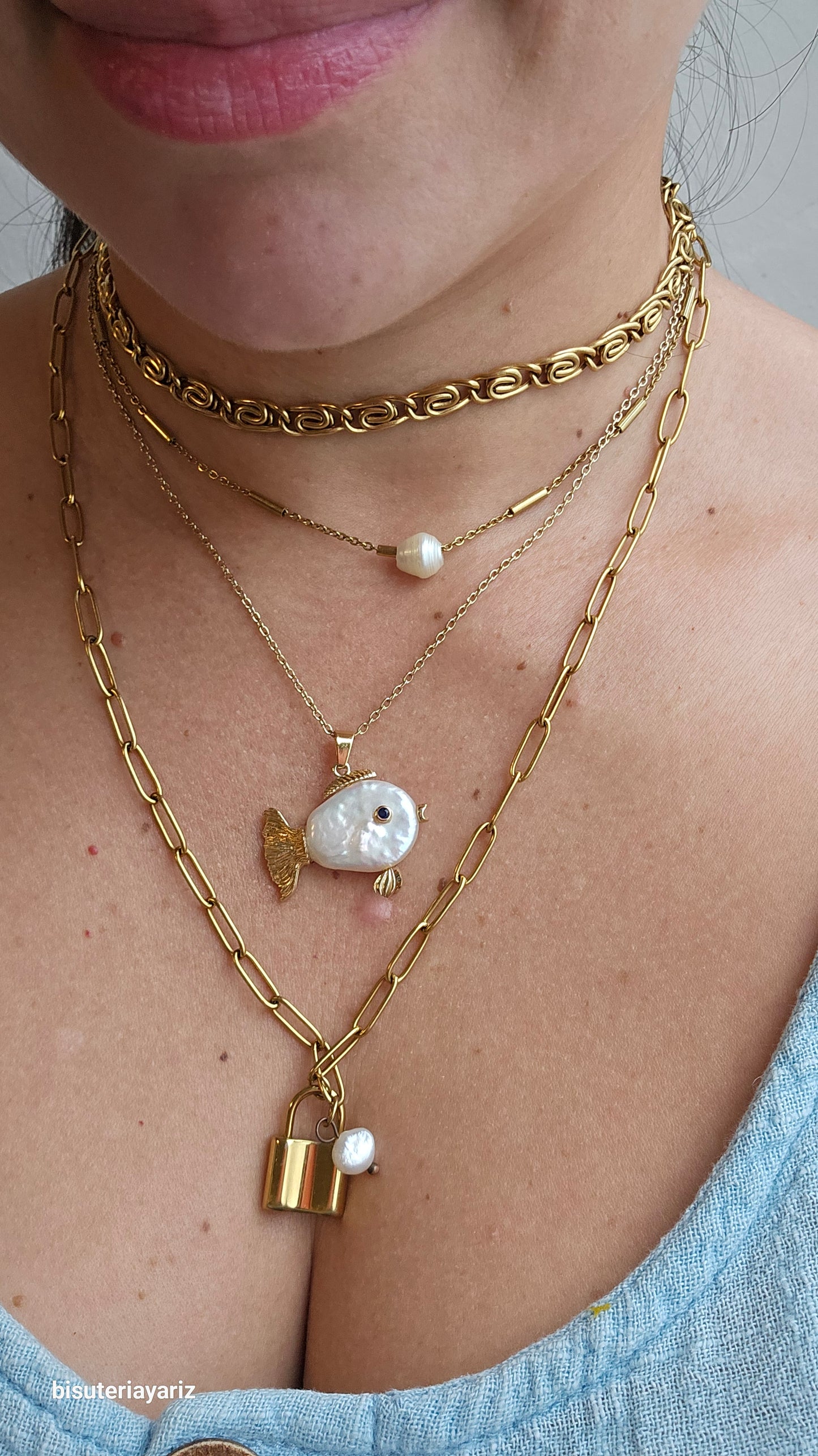 Collar pez dorado