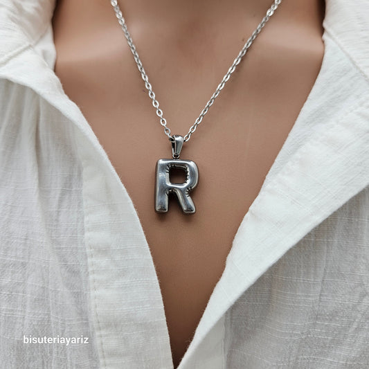 Collar Inicial R